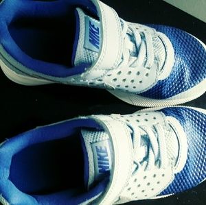 Girls size 13c Nike shoes